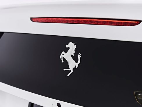 Used 2014 Ferrari 458 Spider RWD image 34