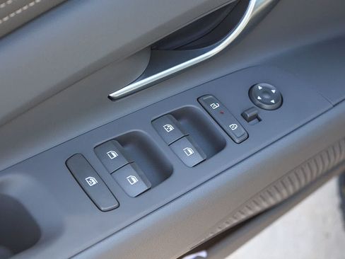 Certified 2026 Hyundai Elantra Sport FWD image 28