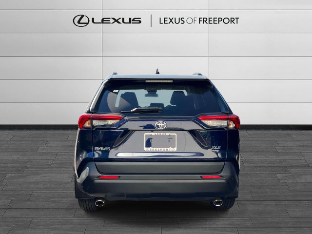 Used 2019 Toyota RAV4 XLE w/ All Weather Liner Package AWD/4WD image 5