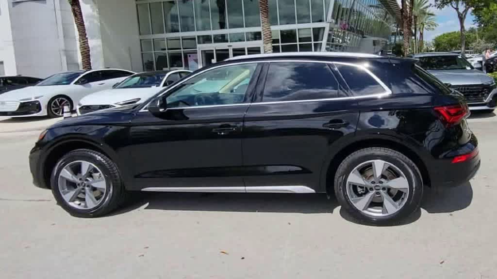 Certified 2024 Audi Q5 2.0T Premium w/ Convenience Package AWD/4WD image 5