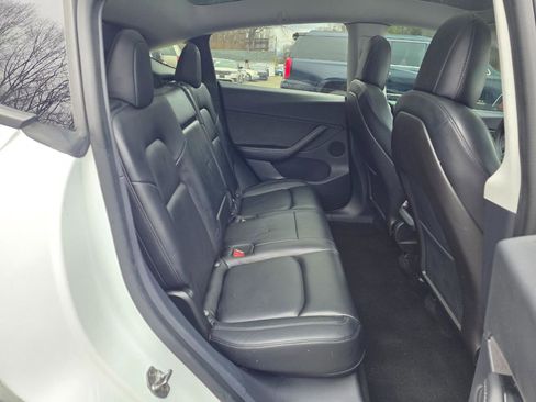 Used 2020 Tesla Model Y Long Range image 17