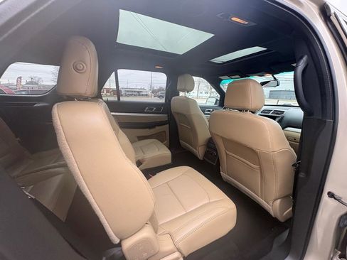 Used 2017 Ford Explorer XLT w/ Equipment Group 202A image 17