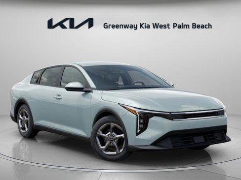 New 2026 Kia K4 LXS image 1