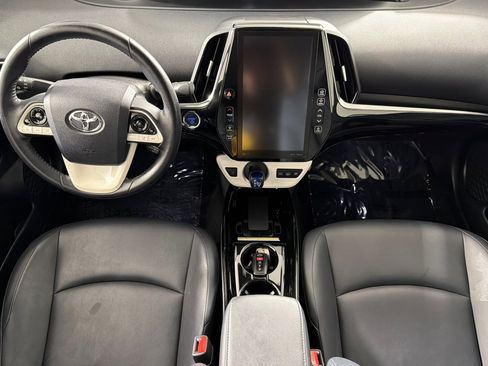 Used 2018 Toyota Prius Prime Premium w/ Preferred Accessory Package FWD image 12