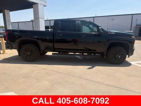 Used 2022 Chevrolet Silverado 2500 LTZ w/ LTZ Plus Package AWD/4WD image 2