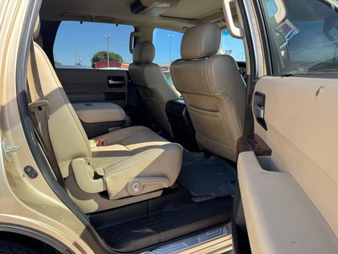 Used 2010 Toyota Sequoia Platinum image 9