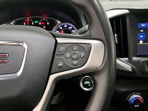 Used 2023 GMC Terrain SLE w/ Driver Convenience Package image 12