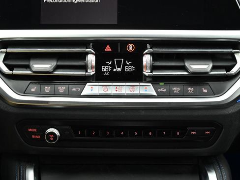 Used 2022 BMW 440i xDrive Coupe w/ Premium Package image 31