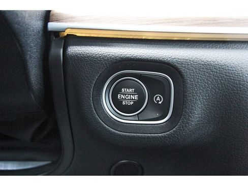 Used 2024 Mercedes-Benz GLE 350 4MATIC image 29