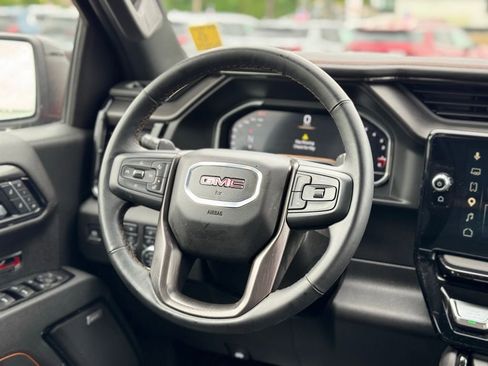 Certified 2025 GMC Sierra 1500 AT4 w/ Technology Package AWD/4WD image 13