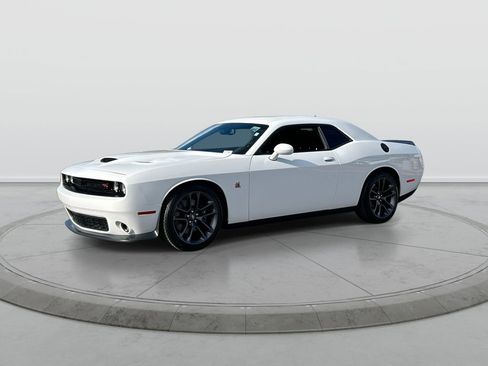 Used 2023 Dodge Challenger R/T Scat Pack RWD image 4