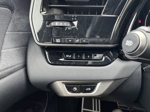 Used 2023 Lexus RX 500h F Sport image 17