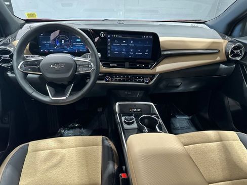 Used 2026 Chevrolet Equinox ACTIV w/ Convenience Package III AWD/4WD image 7