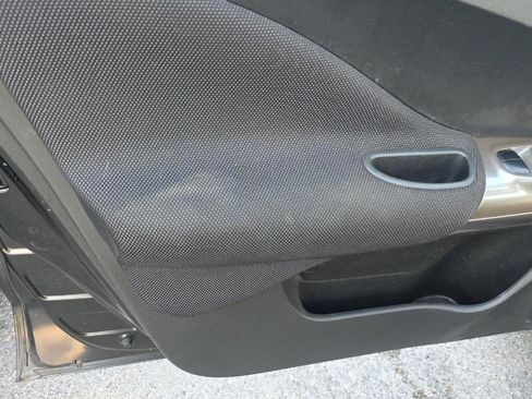 Used 2014 Nissan Juke S FWD image 9
