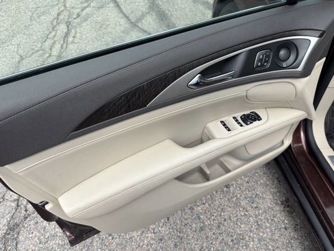 Used 2019 Lincoln MKZ Reserve w/ Reserve Plus Package image 9