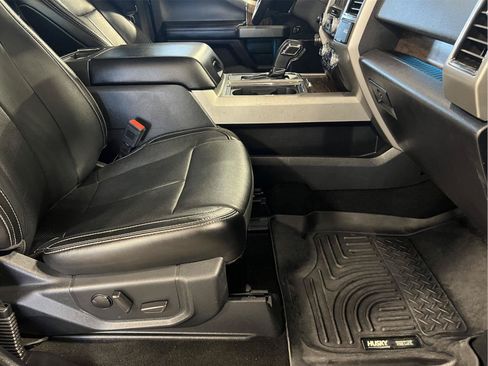 Used 2019 Ford F150 Lariat w/ Equipment Group 502A Luxury AWD/4WD image 20