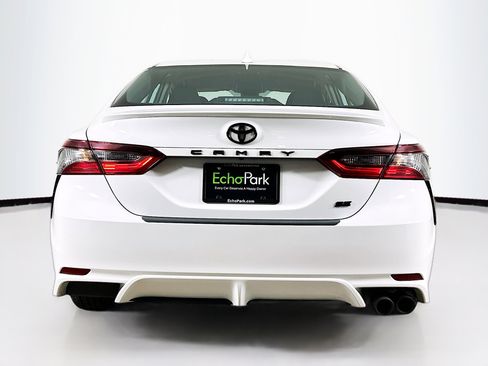 Used 2024 Toyota Camry SE image 7