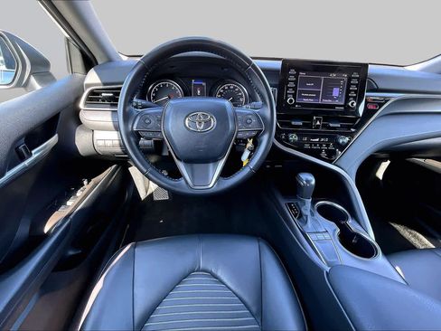 Used 2023 Toyota Camry SE FWD image 5