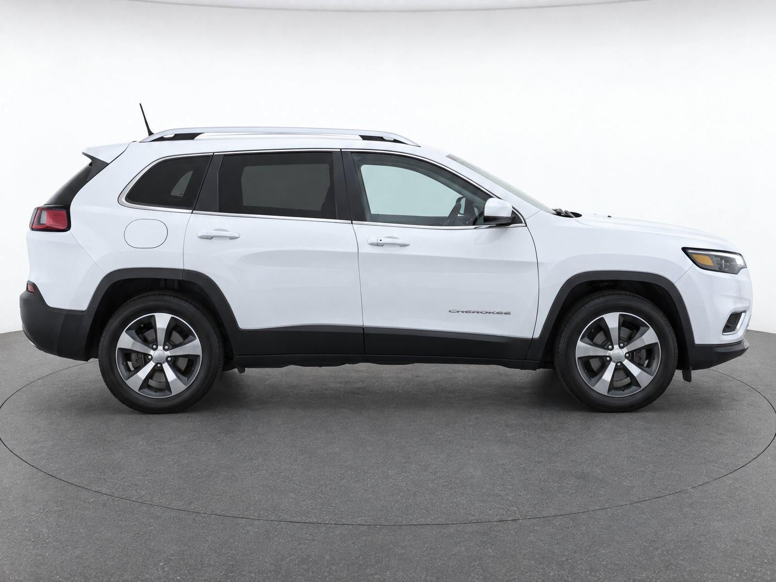 Used 2020 Jeep Cherokee Limited AWD/4WD image 4