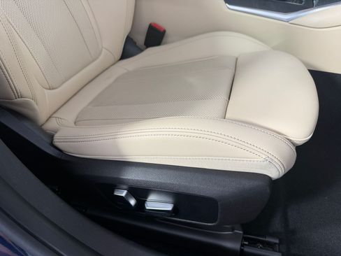Used 2023 BMW 330i Sedan w/ Premium Package RWD image 35