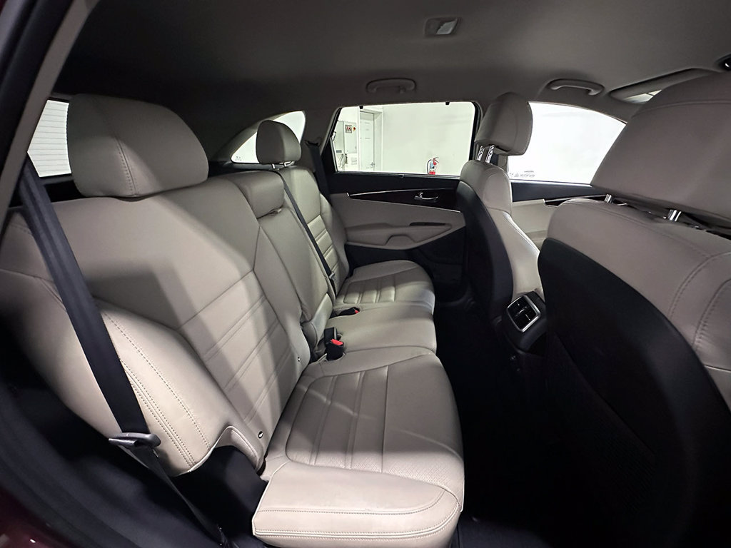 Used 2017 Kia Sorento EX FWD image 24