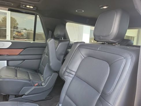 Used 2024 Lincoln Navigator L Reserve AWD/4WD image 28