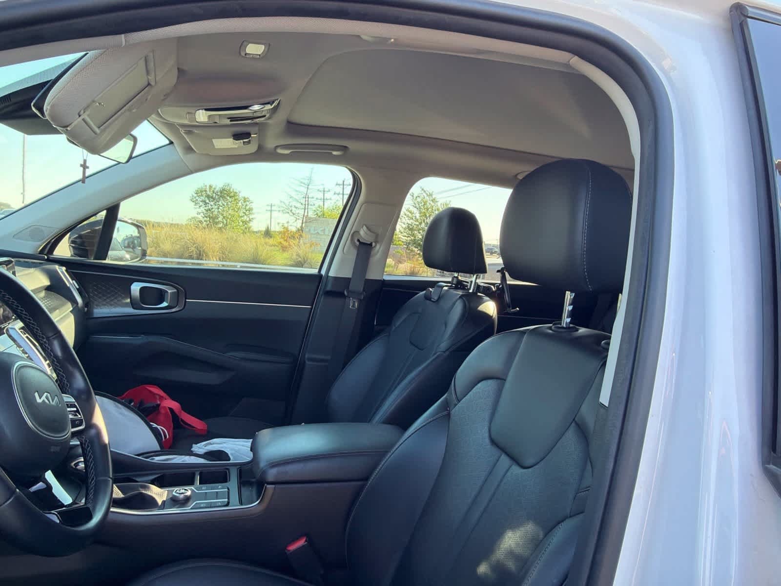 Certified 2022 Kia Sorento S w/ Panoramic Sunroof Package FWD image 4
