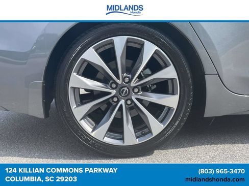 Used 2023 Nissan Maxima Platinum w/ Sport Mat Group FWD image 7