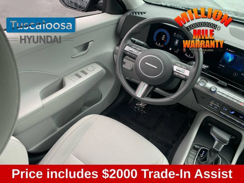 Used 2025 Hyundai Kona SEL FWD image 27