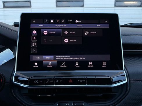 Used 2025 Jeep Compass Trailhawk image 31