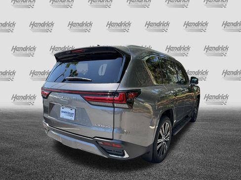Used 2022 Lexus LX 600 4WD w/ Accessory Package (Z1) image 8