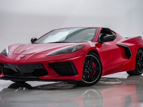 Used 2021 Chevrolet Corvette Stingray Preferred Cpe w/ Z51 Performance Package RWD image 1