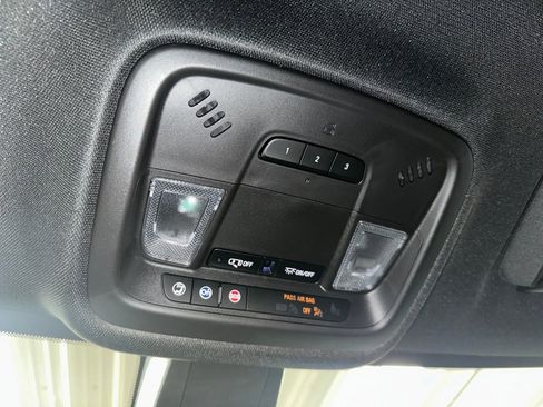 Certified 2023 Chevrolet Traverse RS w/ LPO, Floor Liner Package image 20