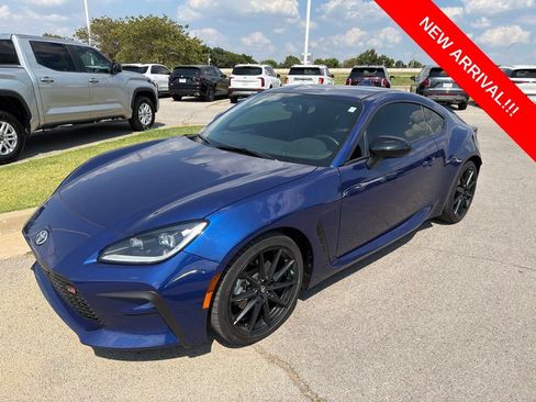 Used 2024 Toyota GR86 Premium RWD image 1