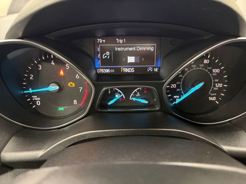 Used 2019 Ford Escape SEL AWD/4WD image 16