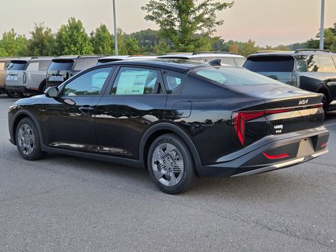 New 2026 Kia K4 FWD image 5