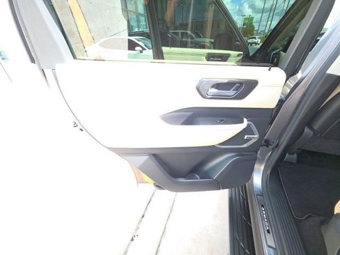 Used 2025 Nissan Armada Platinum Reserve RWD image 24