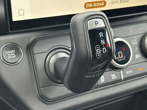 New 2026 Land Rover Defender 110 X-Dynamic SE image 20