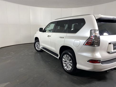 Certified 2023 Lexus GX 460 Premium w/ Premium Package image 8