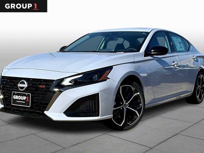 New 2025 Nissan Altima 2.5 SR w/ SR Premium Package