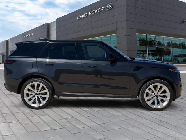 New 2027 Land Rover Range Rover Sport SE AWD/4WD image 6