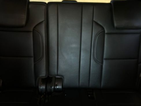 Used 2018 Chevrolet Tahoe Premier AWD/4WD image 40