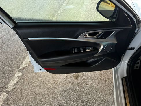 Used 2020 Genesis G70 3.3T w/ Elite Package image 9