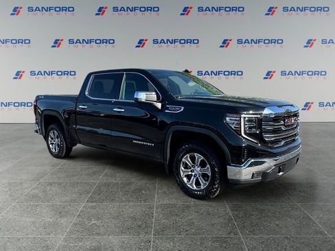 Used 2024 GMC Sierra 1500 SLT AWD/4WD image 7