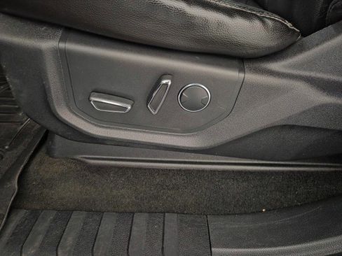 Used 2017 Ford F250 Lariat w/ Lariat Value Package image 71