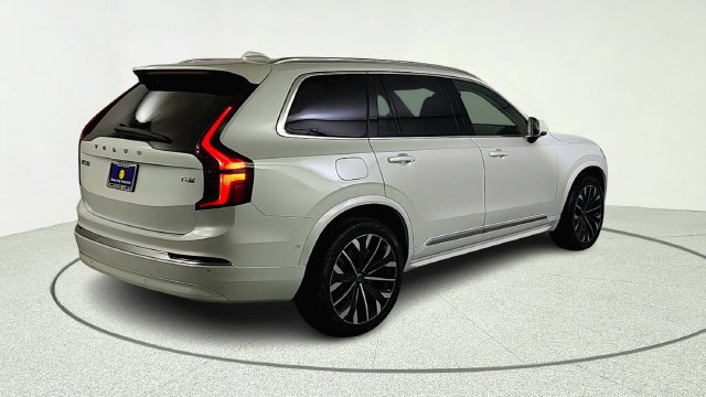 New 2026 Volvo XC90 T8 Plus w/ Protection Package AWD/4WD image 7