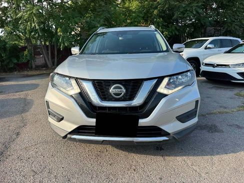 Used 2020 Nissan Rogue S w/ Special Edition Package image 2