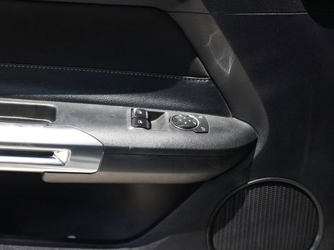 Used 2019 Ford Mustang GT image 40