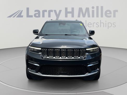 Used 2023 Jeep Grand Cherokee Summit w/ Adv Protech Group IV AWD/4WD image 8