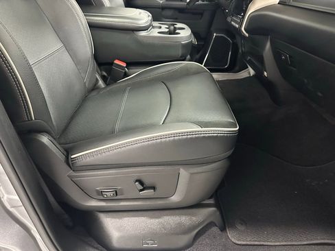Used 2024 RAM 3500 Laramie image 56
